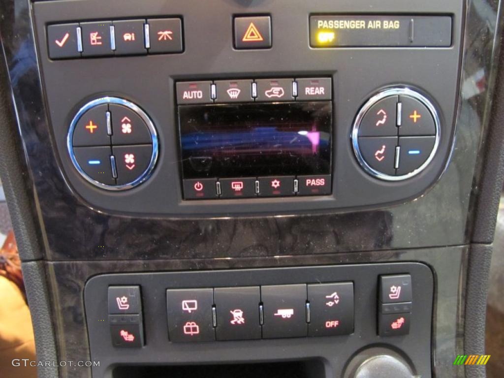 2011 GMC Acadia Denali Controls Photo #43799061