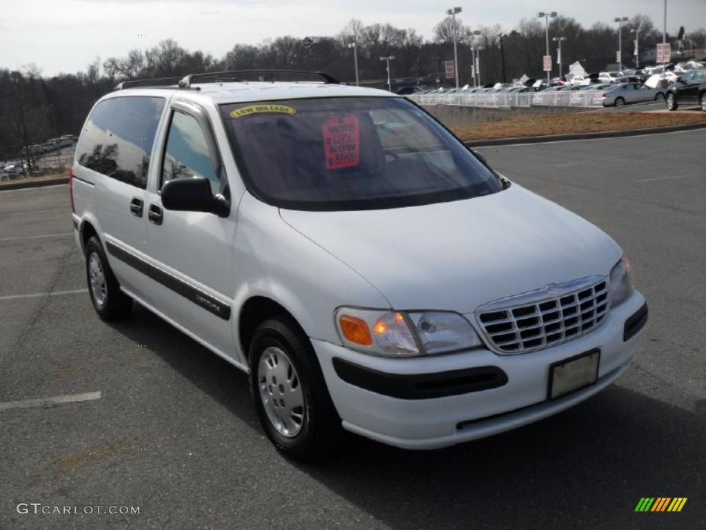 1999 Venture LS - Bright White / Neutral photo #5