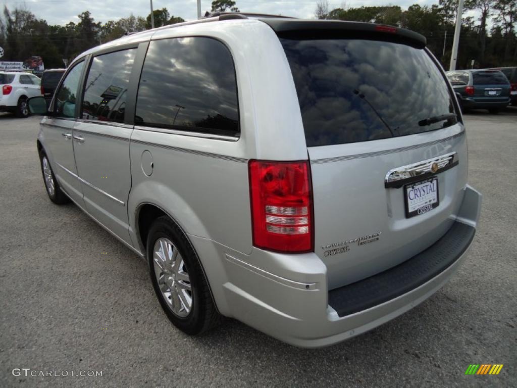 2008 Town & Country Limited - Bright Silver Metallic / Medium Slate Gray/Light Shale photo #3