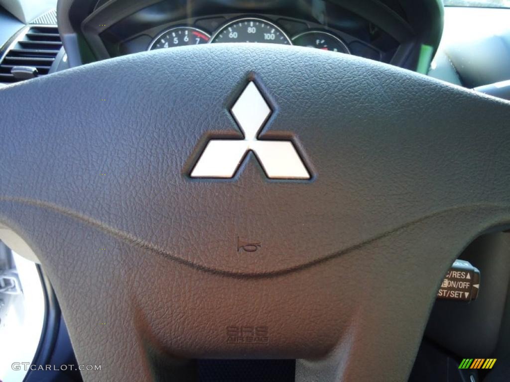 2010 Mitsubishi Galant FE Marks and Logos Photos