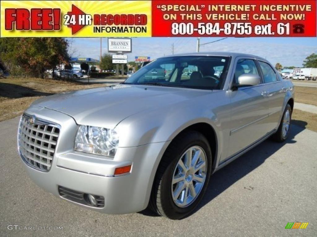 Bright Silver Metallic Chrysler 300