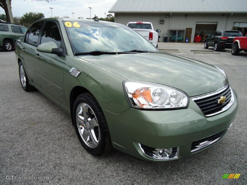 2006 Malibu LTZ Sedan - Silver Green Metallic / Cashmere Beige photo #14