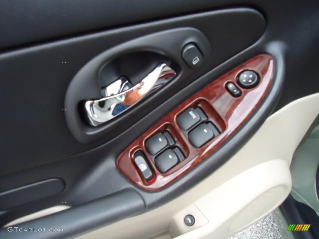 2006 Malibu LTZ Sedan - Silver Green Metallic / Cashmere Beige photo #28