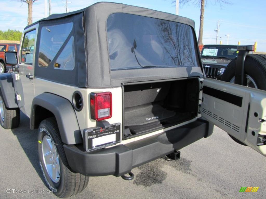 2011 Wrangler Sport S 4x4 - Sahara Tan / Black photo #8