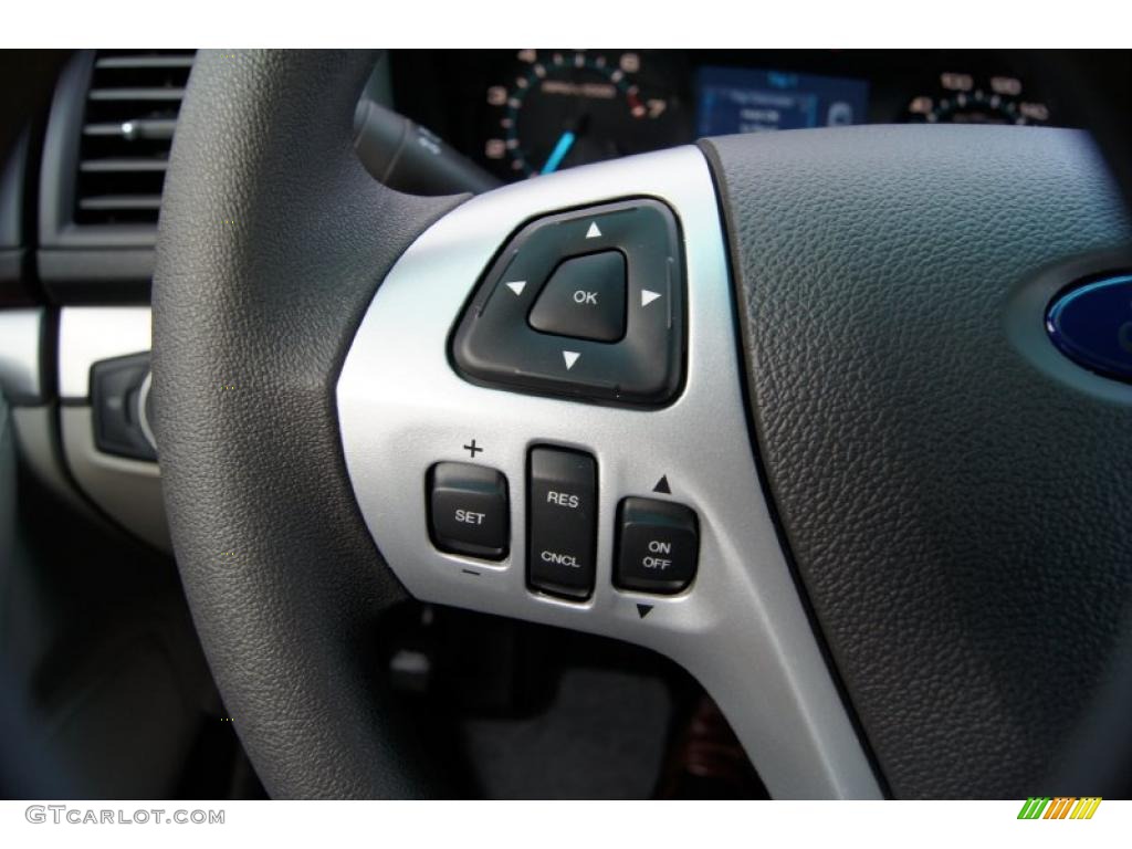 2011 Ford Explorer FWD Controls Photo #43823533