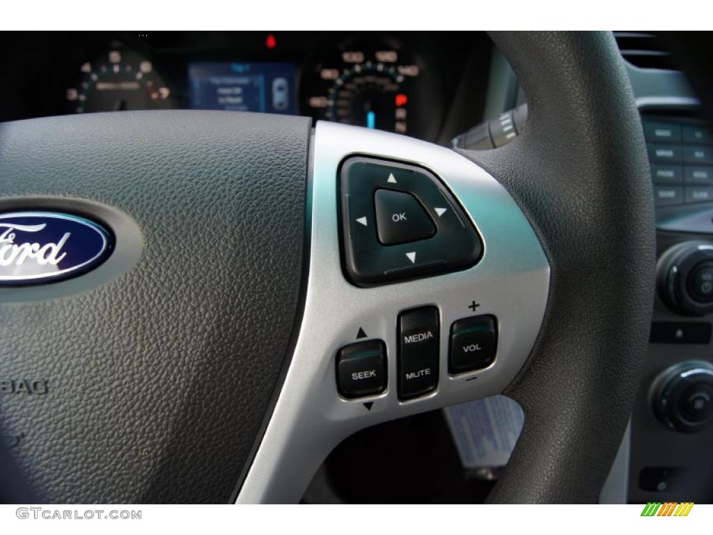 2011 Ford Explorer FWD Controls Photo #43823549