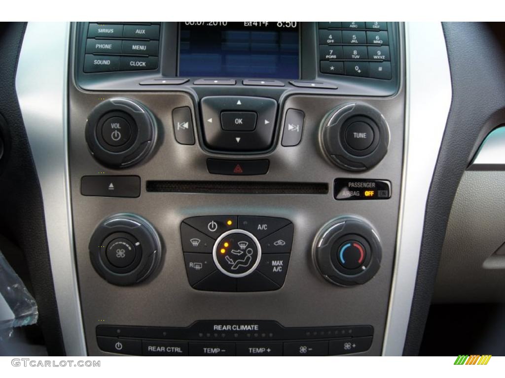 2011 Ford Explorer FWD Controls Photo #43823593