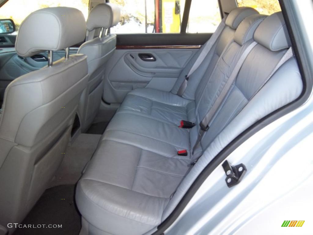 Grey Interior 2001 BMW 5 Series 540i Sport Wagon Photo #43825530