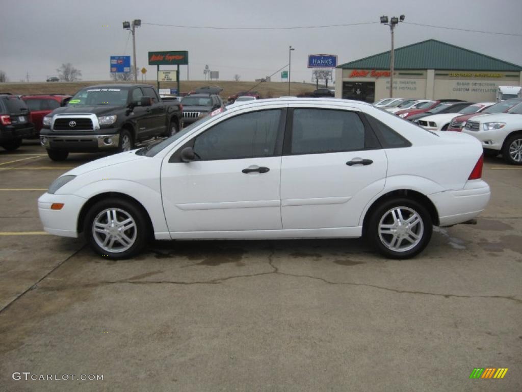 Cloud 9 White 2003 Ford Focus SE Sedan Exterior Photo #43826977