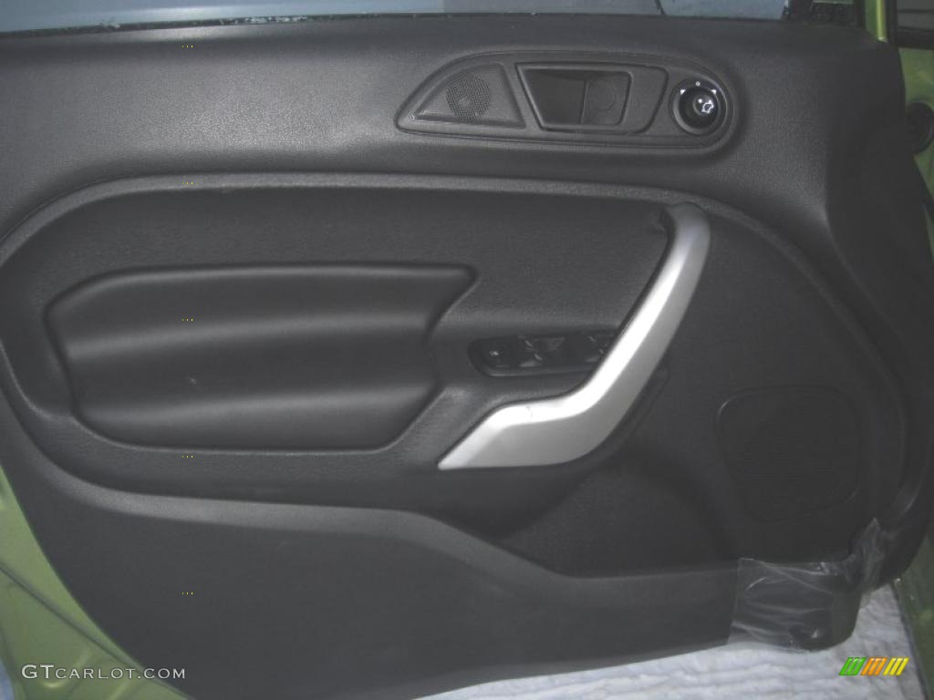 2011 Fiesta SES Hatchback - Lime Squeeze Metallic / Charcoal Black Leather photo #20