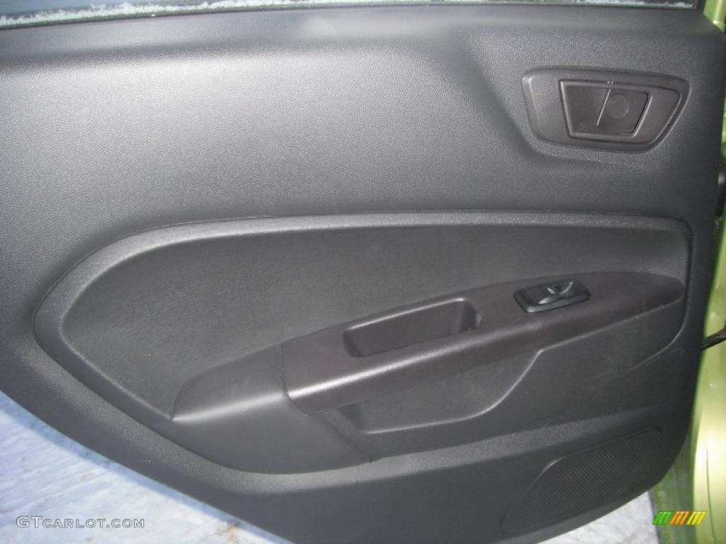 2011 Fiesta SES Hatchback - Lime Squeeze Metallic / Charcoal Black Leather photo #22