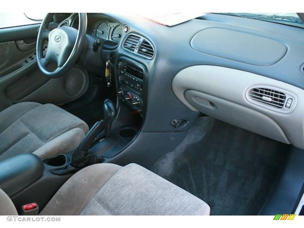 2004 Oldsmobile Alero GL1 Sedan interior Photo #43833253