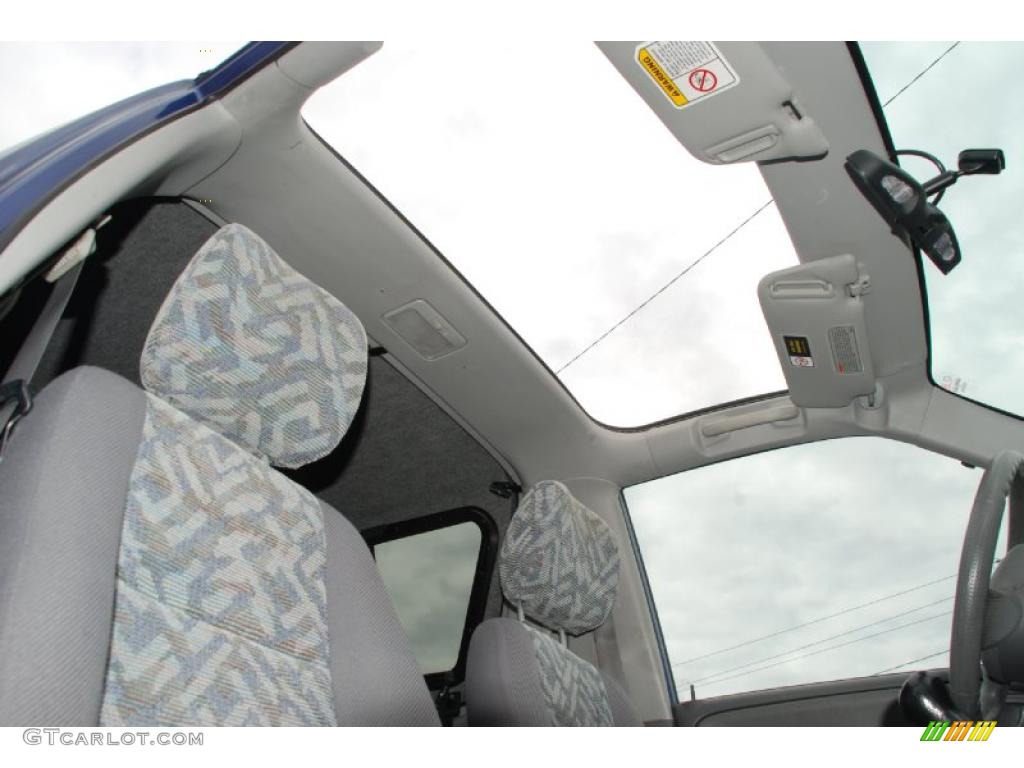 1999 Suzuki Vitara JS Sunroof Photos