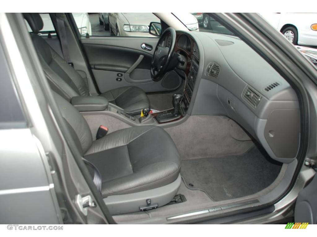 Medium Gray Interior 2001 Saab 9-5 SE Sedan Photo #43835049