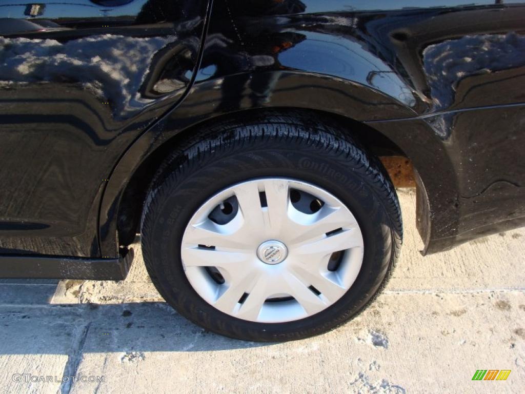 2010 Nissan Versa 1.8 S Sedan Wheel Photo #43836976