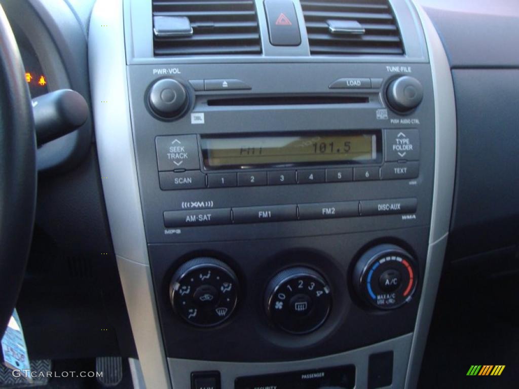 2009 Toyota Corolla XRS Controls Photo #43841885
