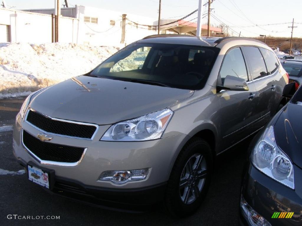 Gold Mist Metallic Chevrolet Traverse