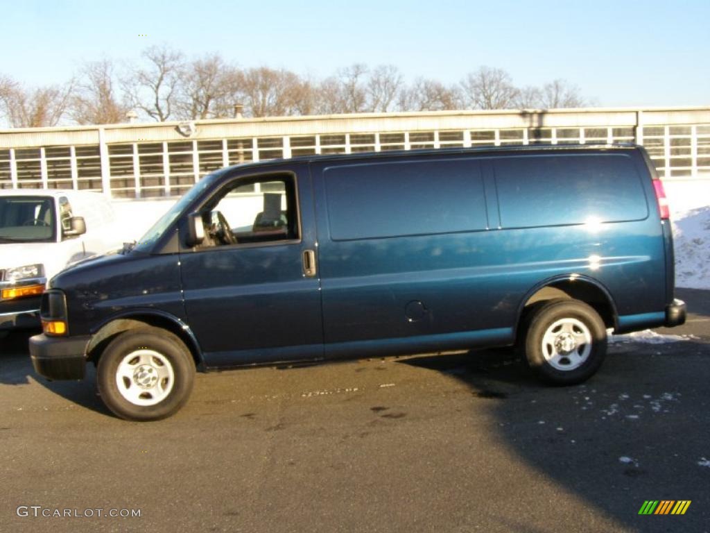 2007 Express 1500 Cargo Van - Dark Blue Metallic / Medium Pewter photo #4