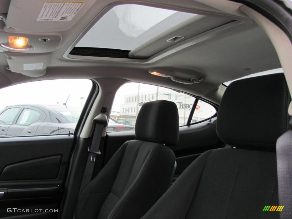 2006 Grand Prix Sedan - Black / Ebony photo #13