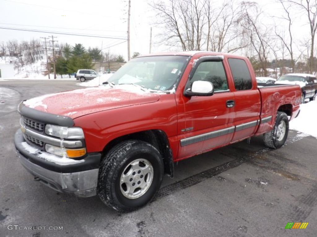 2002 Silverado 1500 LS Extended Cab 4x4 - Victory Red / Graphite Gray photo #3