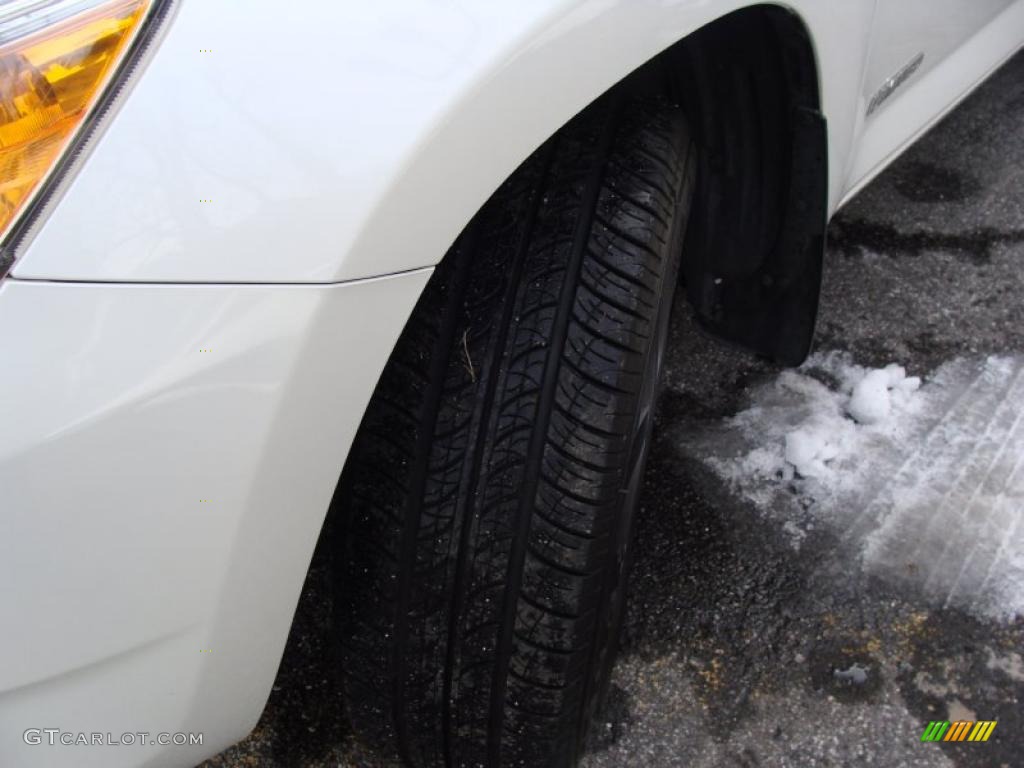 2006 RAV4 Limited 4WD - Blizzard White Pearl / Taupe photo #2