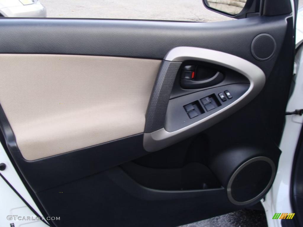 2006 RAV4 Limited 4WD - Blizzard White Pearl / Taupe photo #15