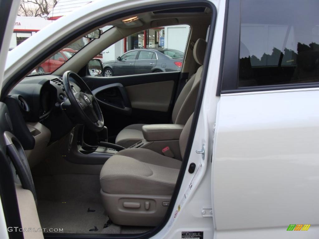 2006 RAV4 Limited 4WD - Blizzard White Pearl / Taupe photo #17