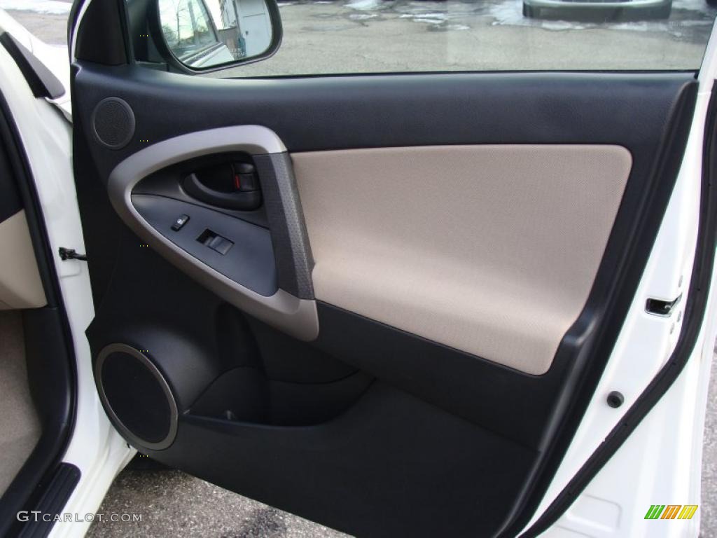 2006 RAV4 Limited 4WD - Blizzard White Pearl / Taupe photo #20