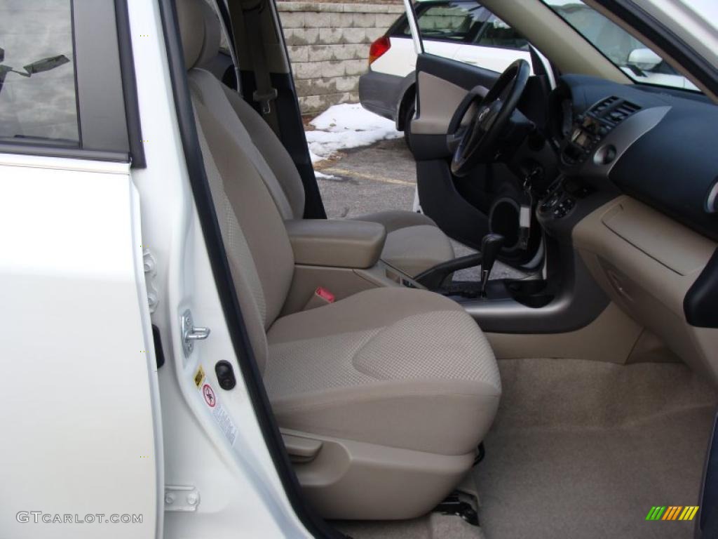 2006 RAV4 Limited 4WD - Blizzard White Pearl / Taupe photo #22