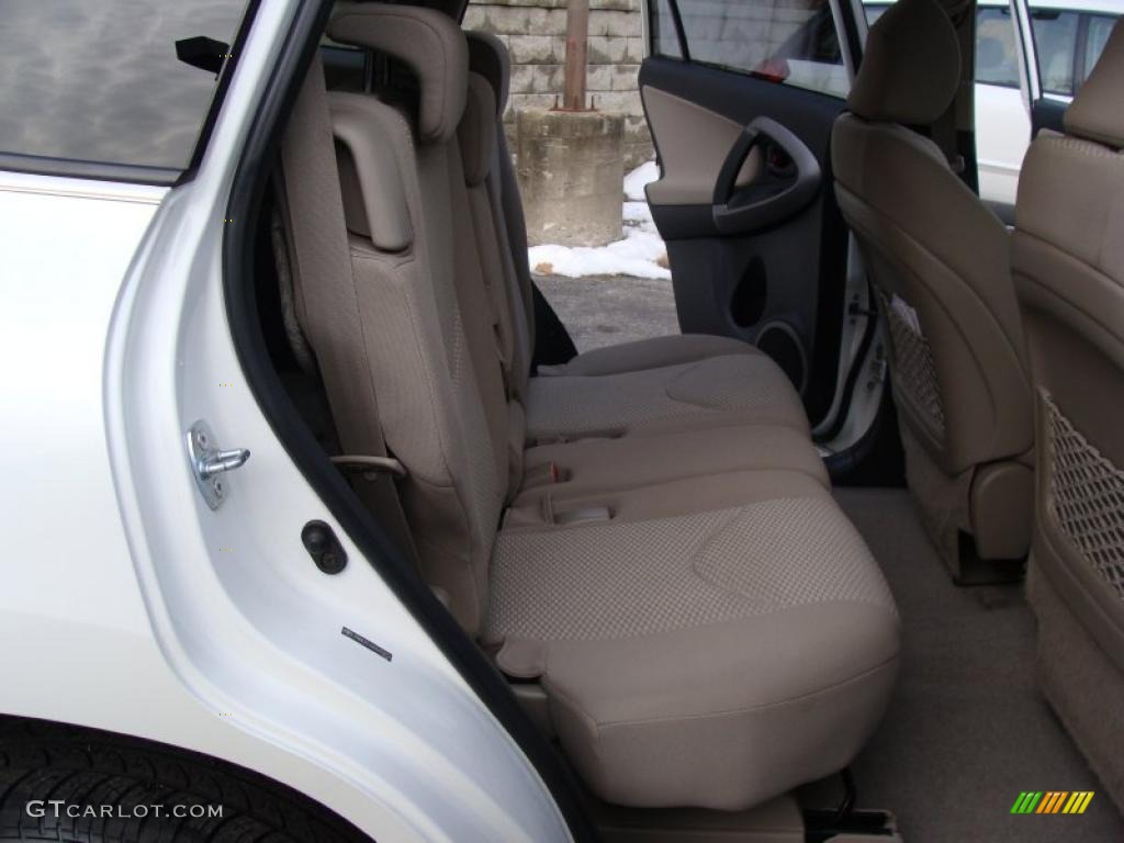 2006 RAV4 Limited 4WD - Blizzard White Pearl / Taupe photo #24