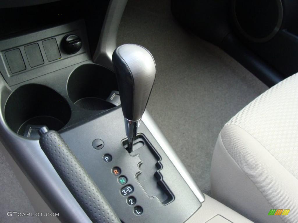2006 RAV4 Limited 4WD - Blizzard White Pearl / Taupe photo #33