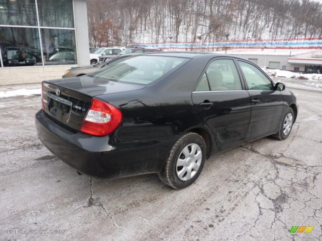 2004 Camry LE - Black / Taupe photo #2