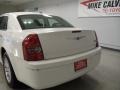 Bright White - 300 Touring Photo No. 8