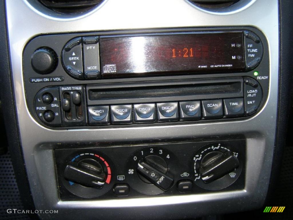 2004 Dodge Stratus SXT Coupe Controls Photo #43874982