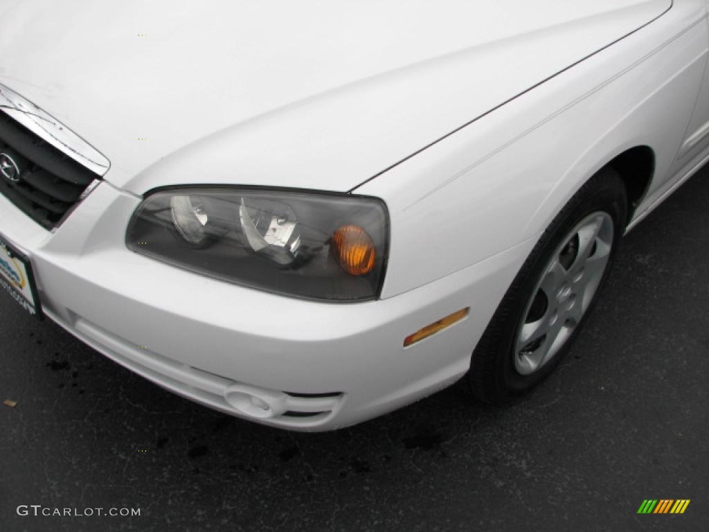 2004 Elantra GLS Sedan - Nordic White / Gray photo #4