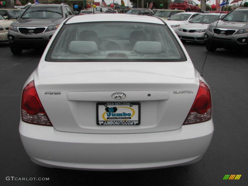 2004 Elantra GLS Sedan - Nordic White / Gray photo #9