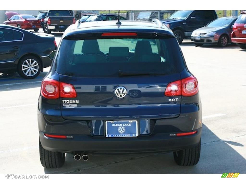 2011 Tiguan SE - Night Blue Metallic / Sandstone photo #6