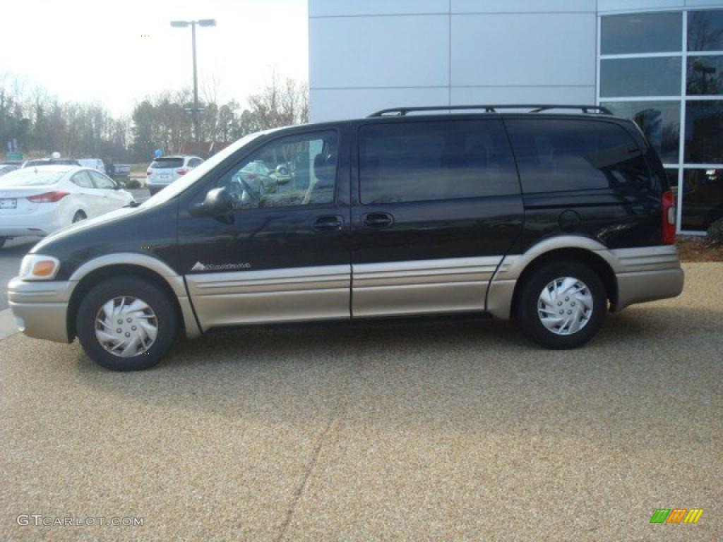 2002 Montana  - Black / Taupe photo #3