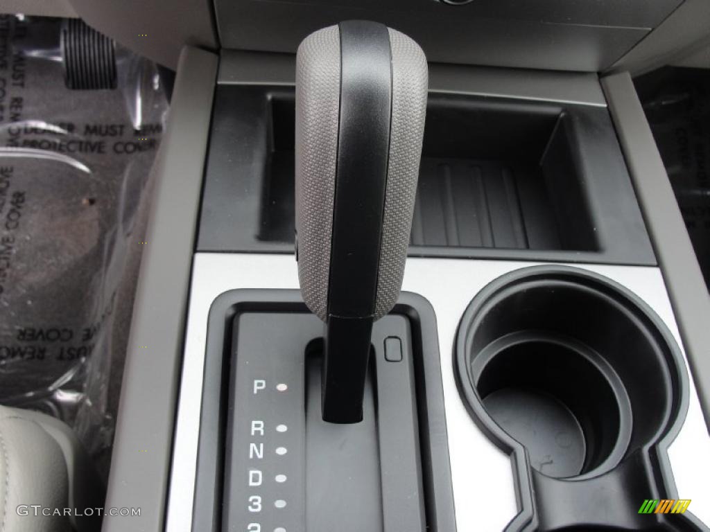 2011 Ford Expedition XLT 6 Speed Automatic Transmission Photo #43884598