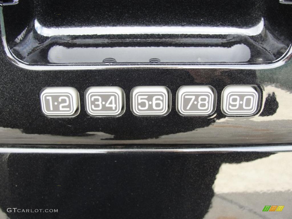 2011 Ford F150 Lariat SuperCrew Controls Photo #43884882