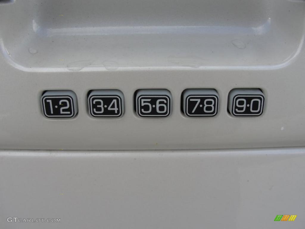 2011 Ford F150 Lariat SuperCrew Controls Photo #43885355