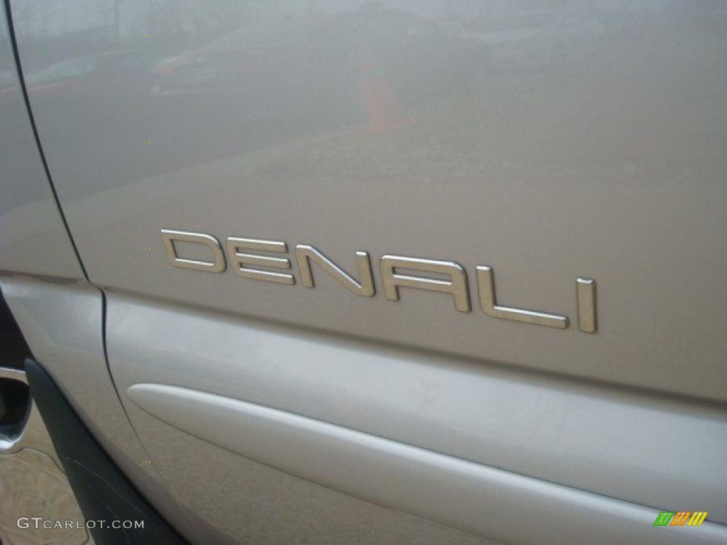 2005 GMC Sierra 1500 Denali Crew Cab AWD Marks and Logos Photo #43885395