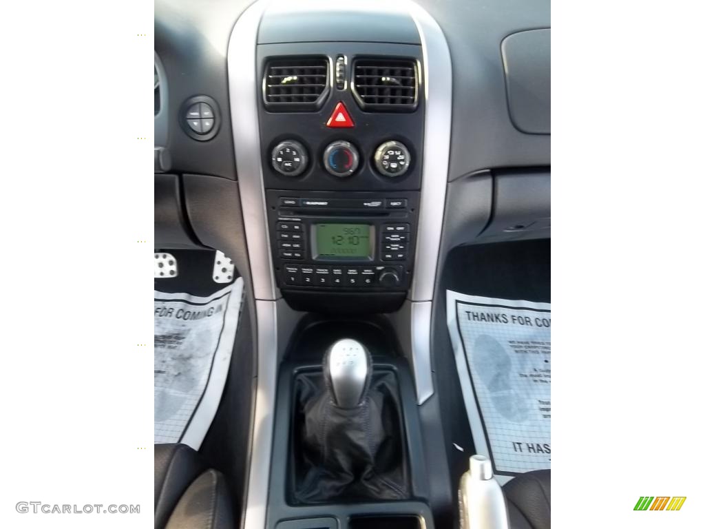2004 Pontiac GTO Coupe Controls Photo #43886459