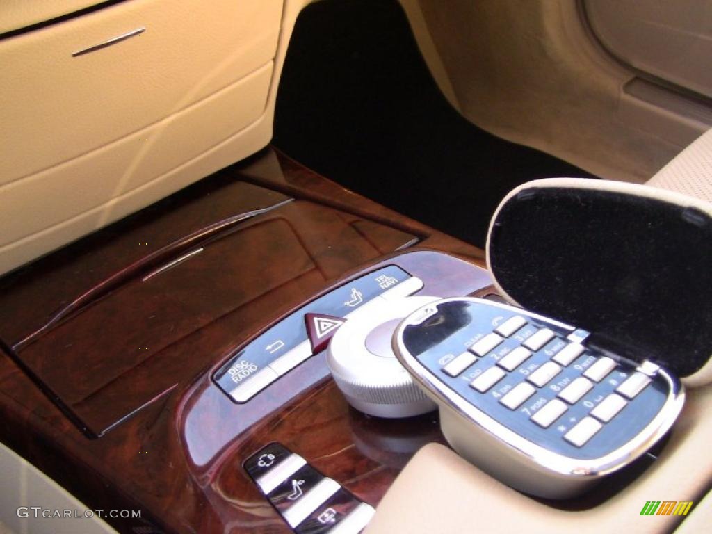 2010 Mercedes-Benz S 550 4Matic Sedan Controls Photo #43894133