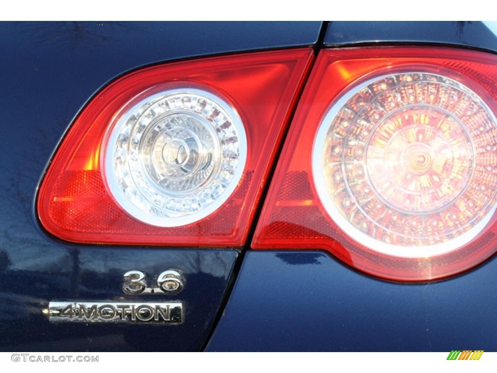 2006 Volkswagen Passat 3.6 4Motion Sedan Marks and Logos Photo #43895545