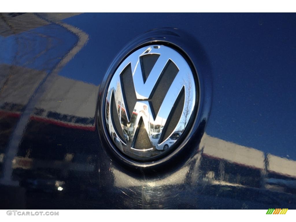 2006 Volkswagen Passat 3.6 4Motion Sedan Marks and Logos Photo #43895561