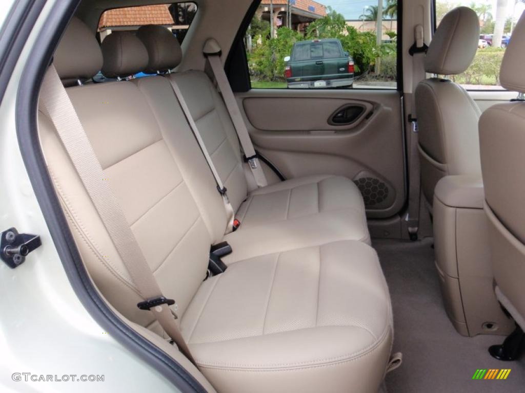 Medium/Dark Pebble Beige Interior 2005 Ford Escape Limited Photo #43895769