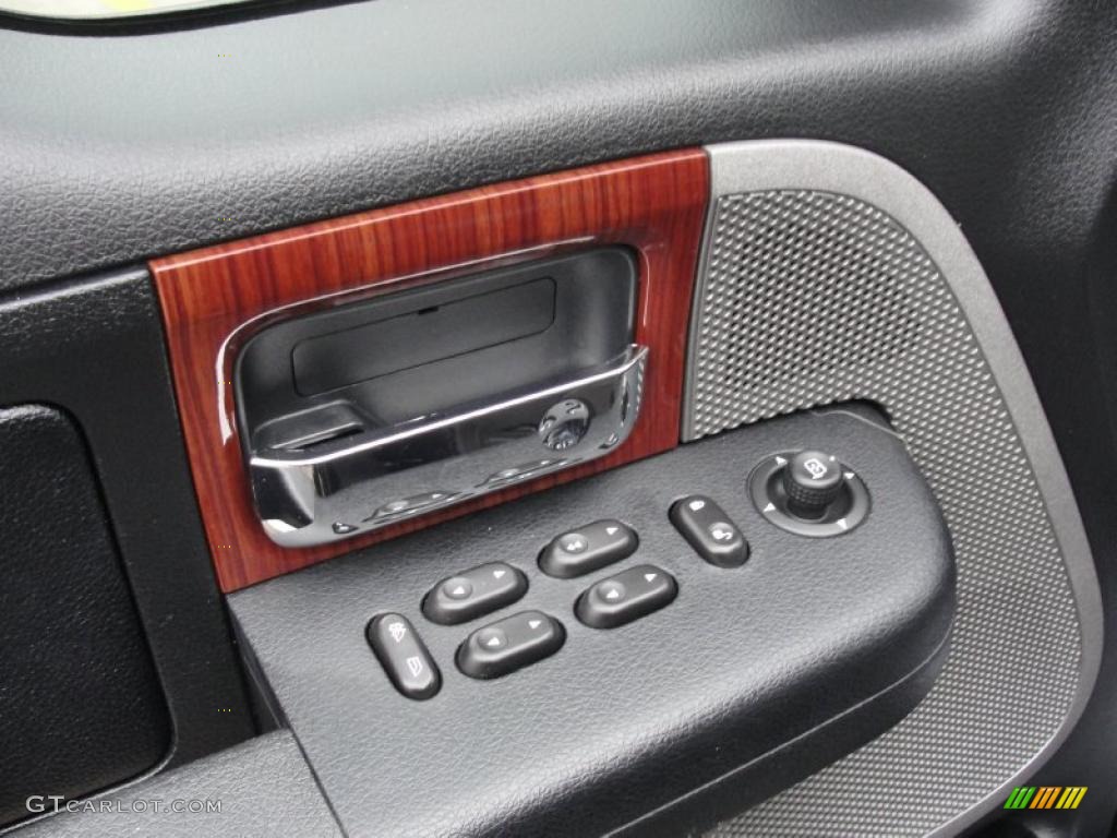 2006 F150 Lariat SuperCrew - Black / Black photo #37