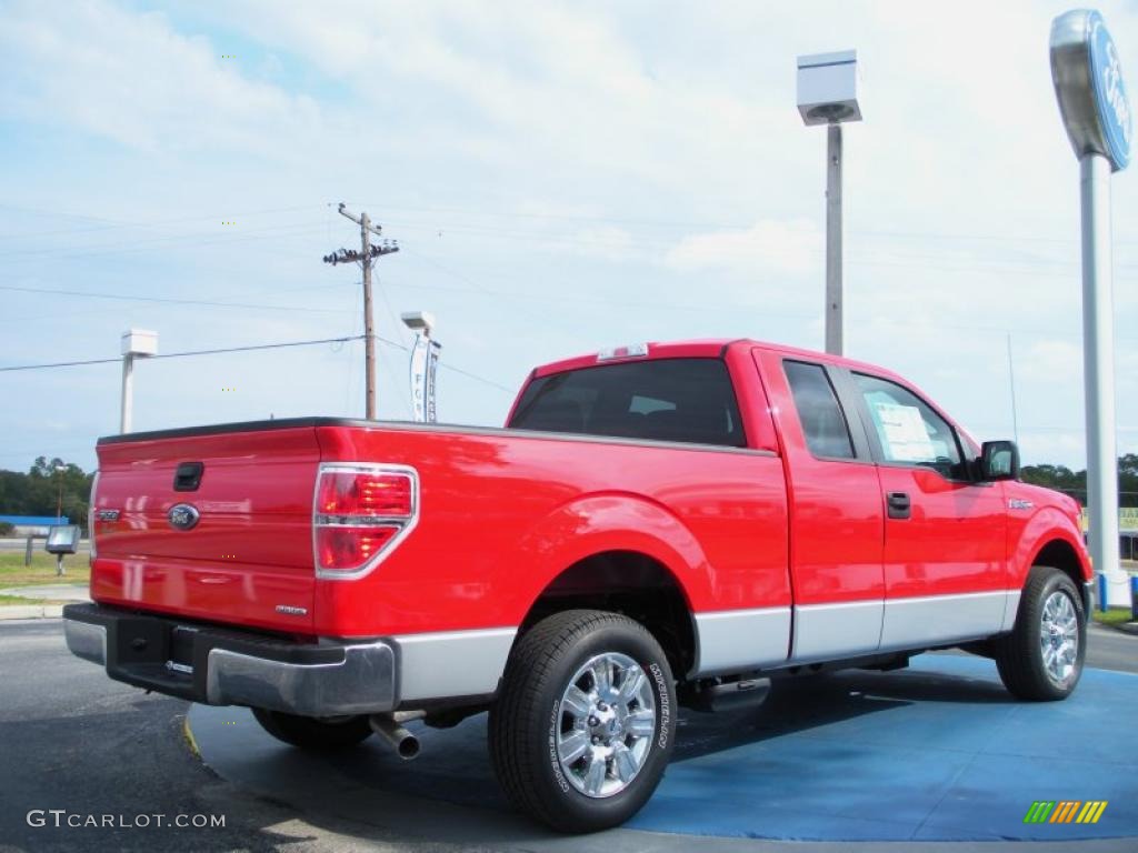 2011 F150 XLT SuperCab - Race Red / Steel Gray photo #3