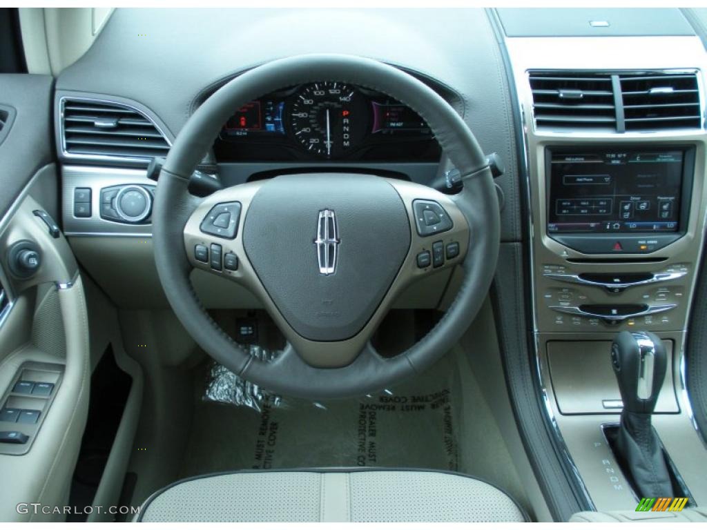 2011 Lincoln MKX FWD Medium Light Stone Dashboard Photo #43901485